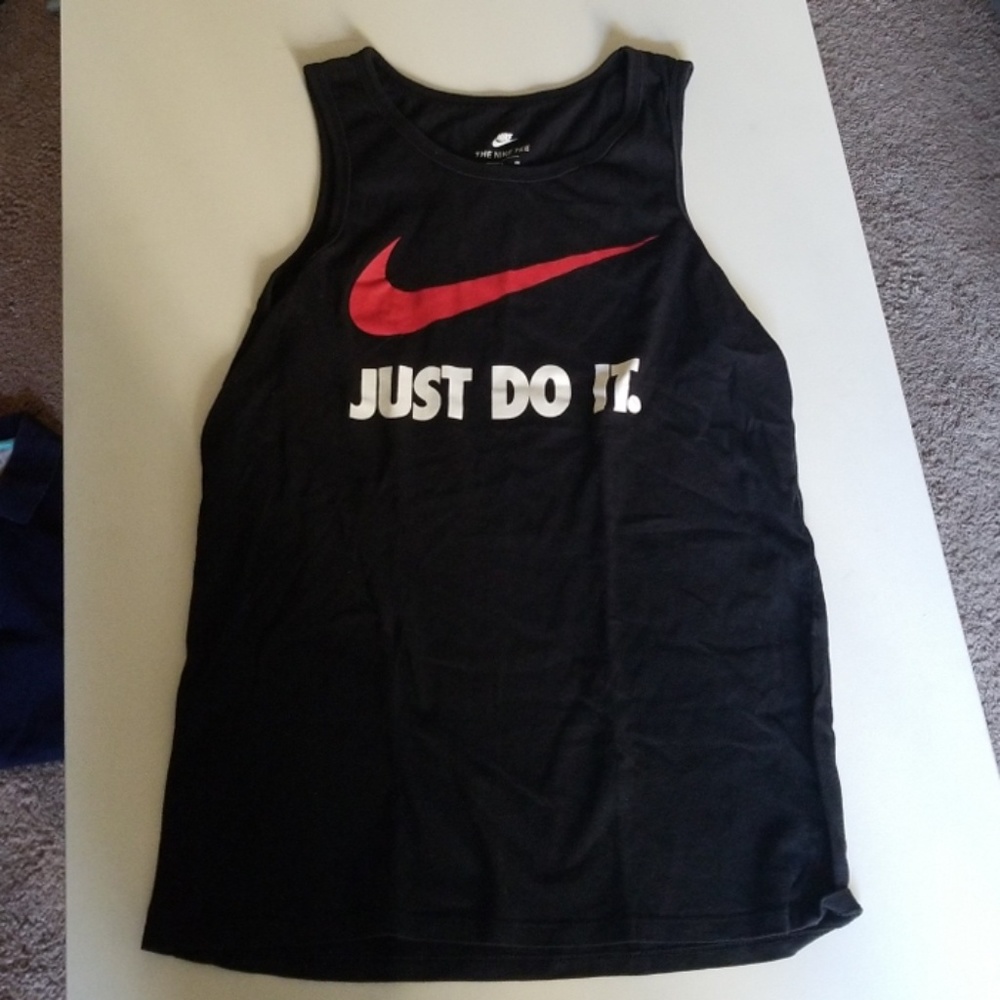 Small men's Nike black tank